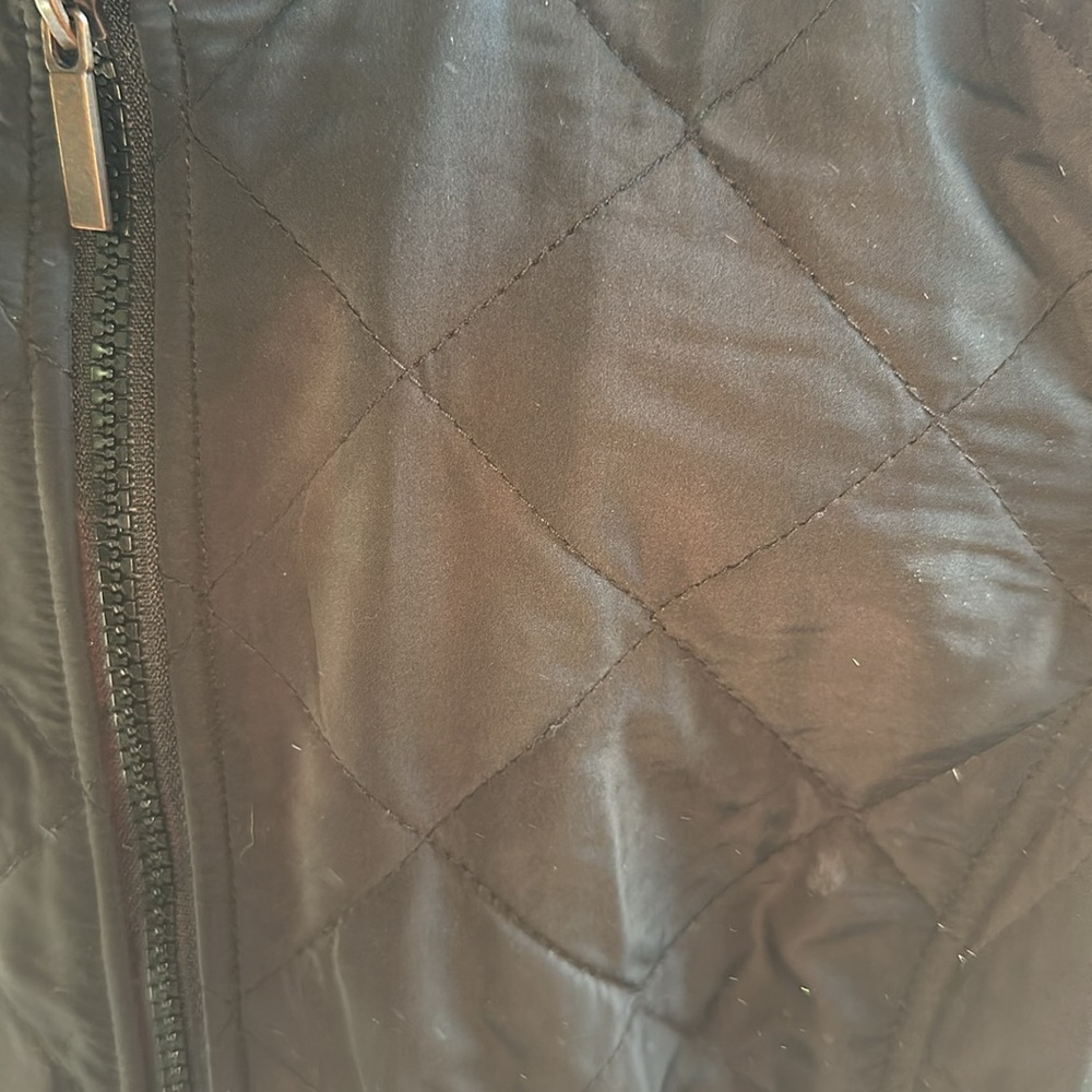 Black Quilted Vest - Picture 5 of 7
